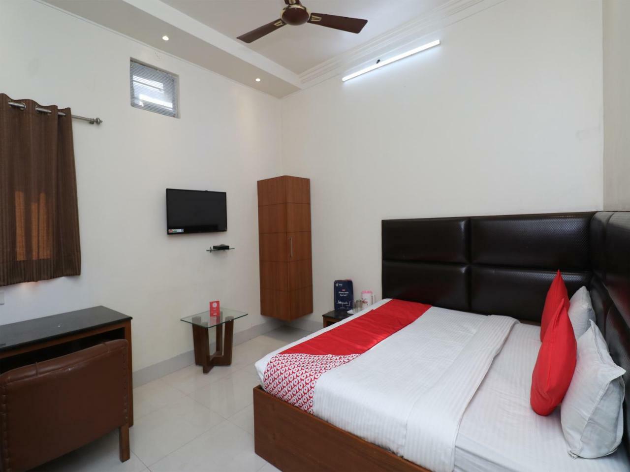 Oyo Hotel Ashoka International Kānpur Exterior foto